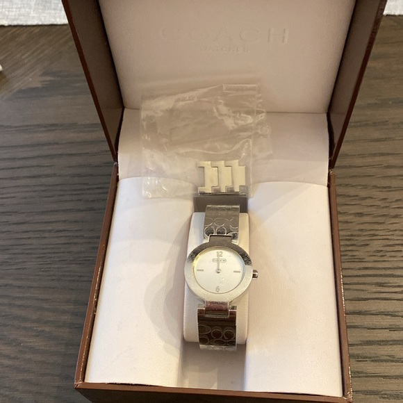 Coach Authentic Watch! - Picture 2 of 8